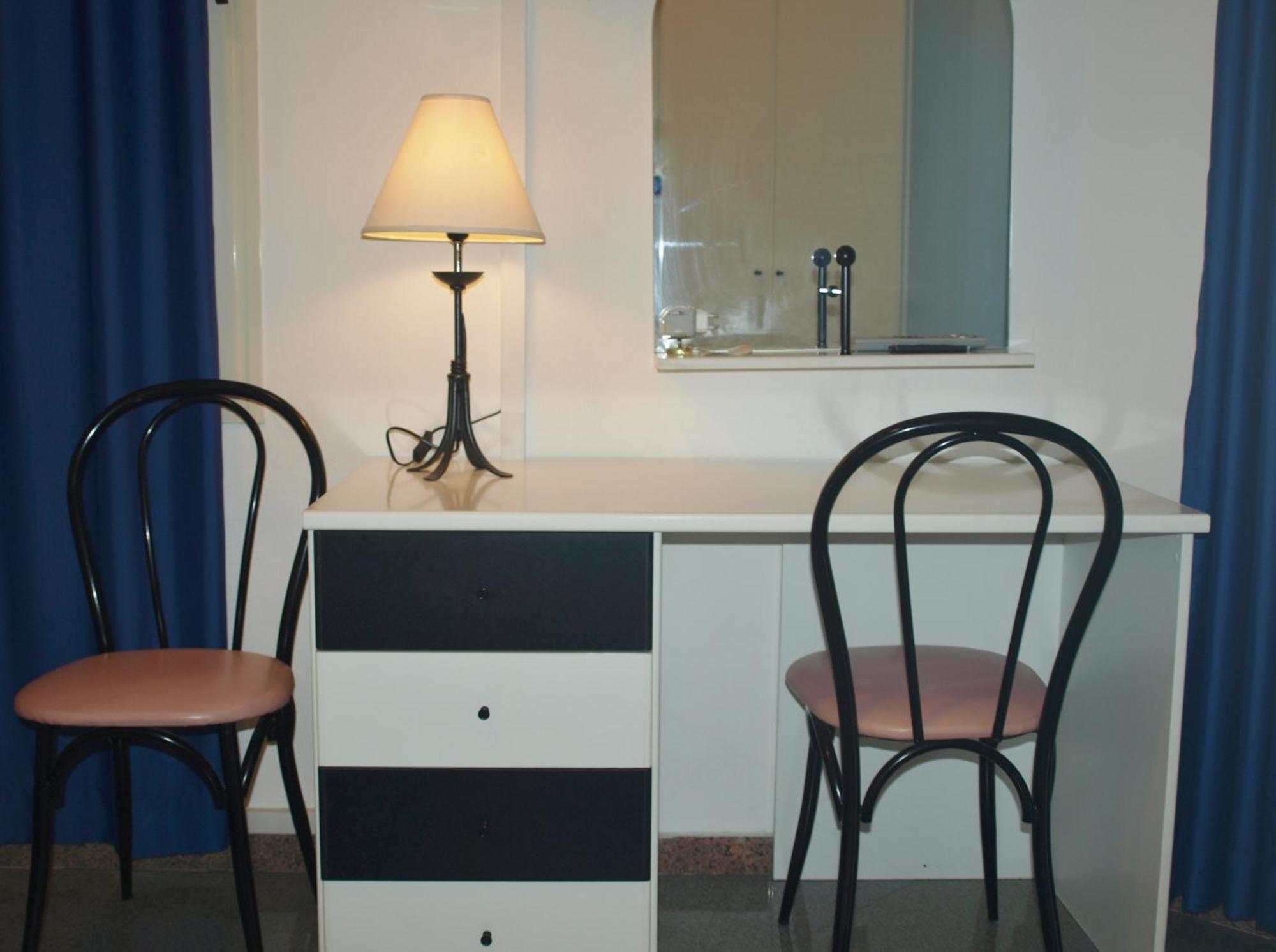 Hotel La Conchiglia La Maddalena  Room photo