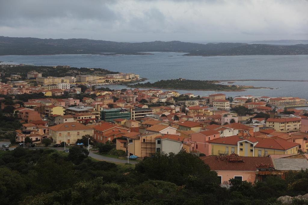 Hotel La Conchiglia La Maddalena  Exterior photo